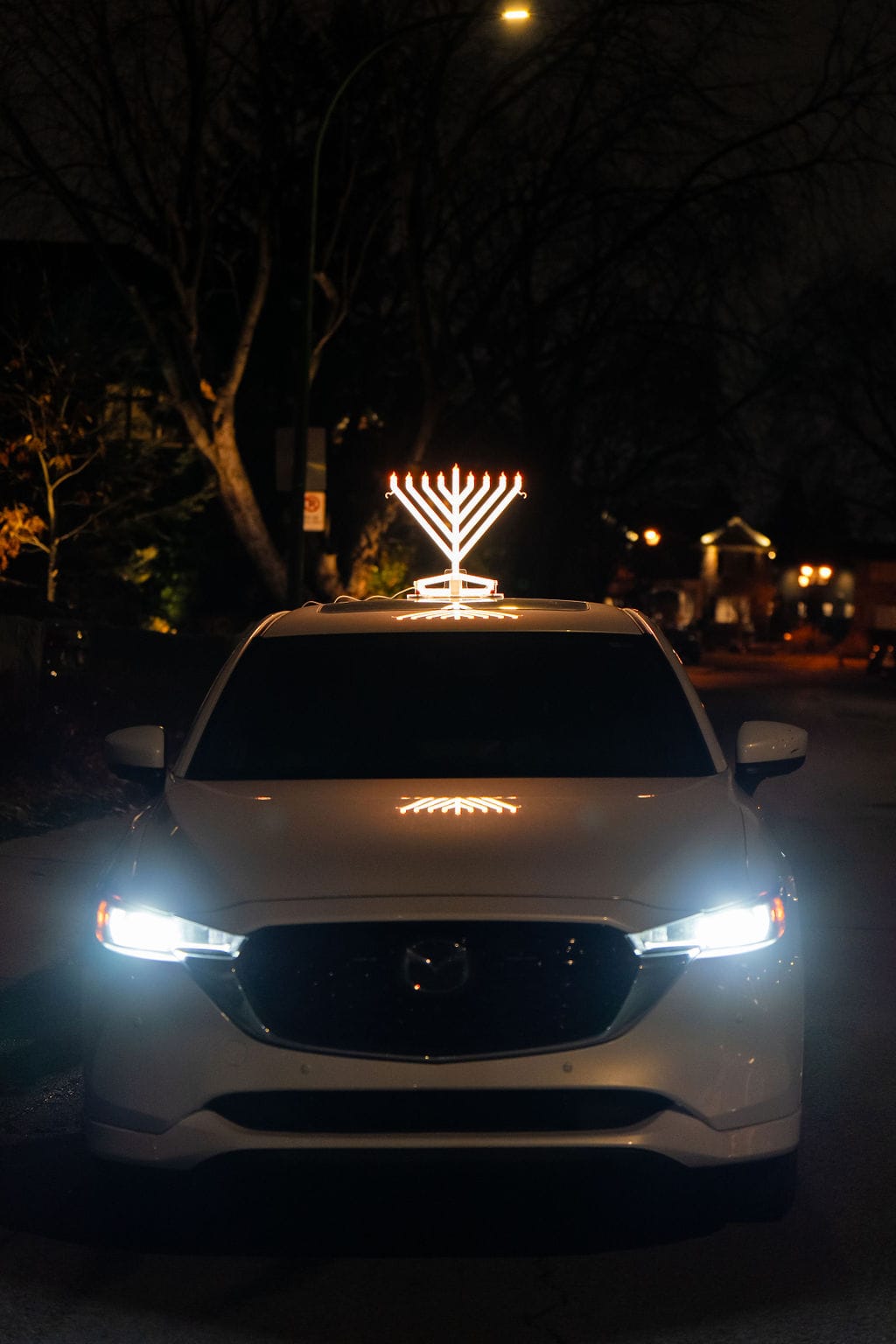 Illumin8 Car Menorah, LED electric car menorah